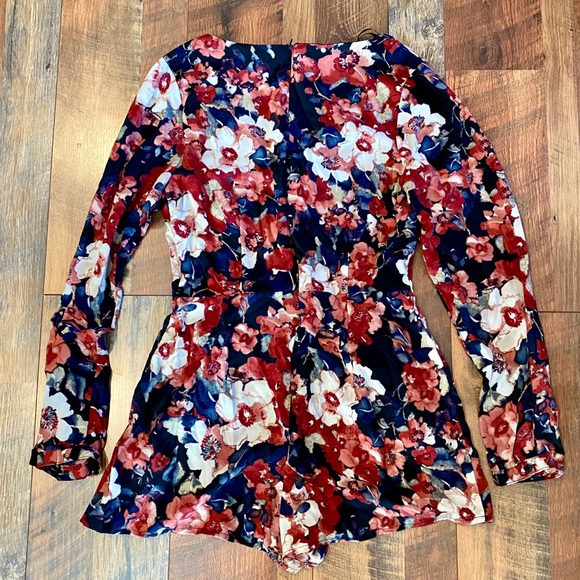ONE CLOTHING Los Angeles Floral Long Sleeve Romper - Picture 5 of 5